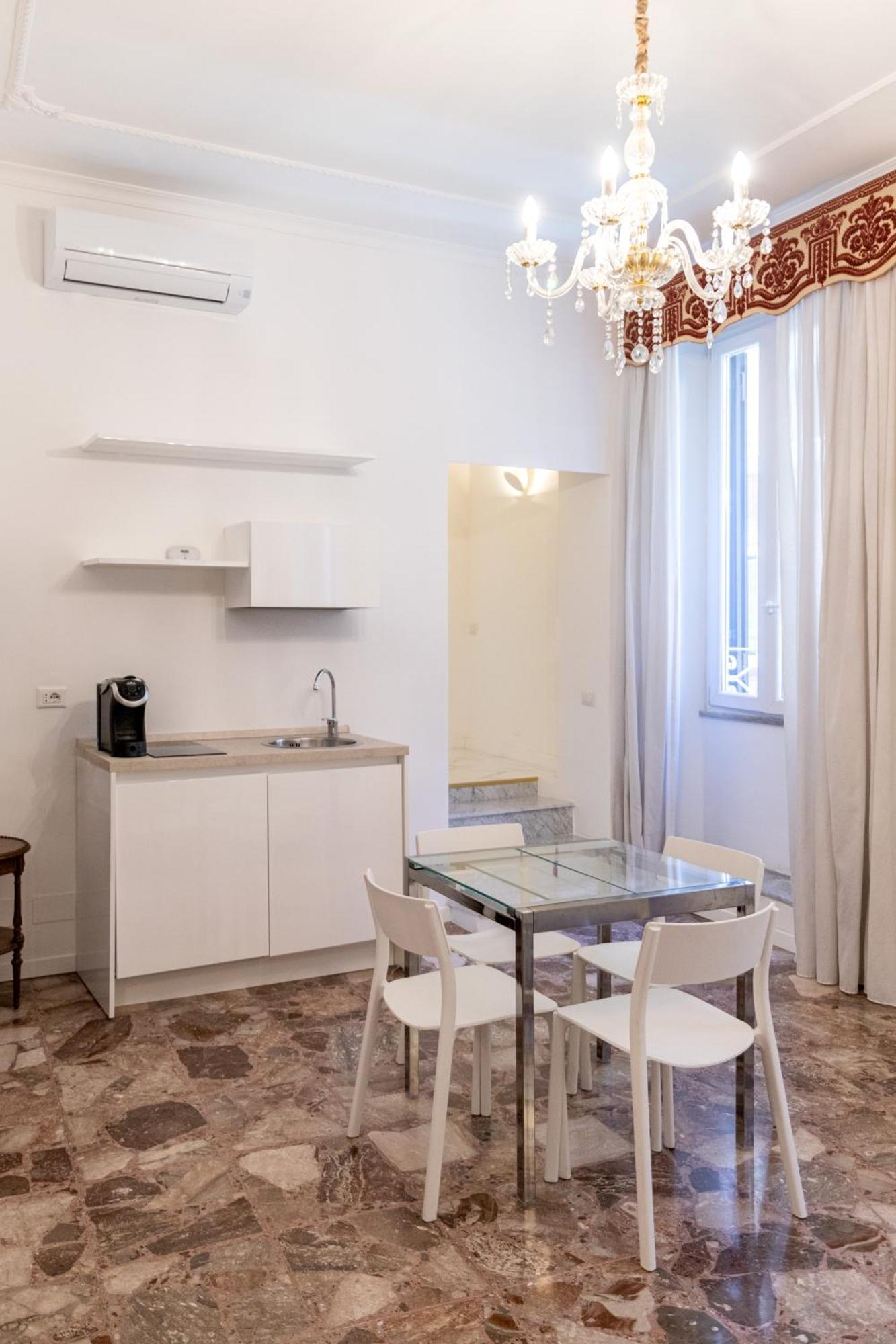 Apartment Dimora Quattro Cantoni - Rione Monti